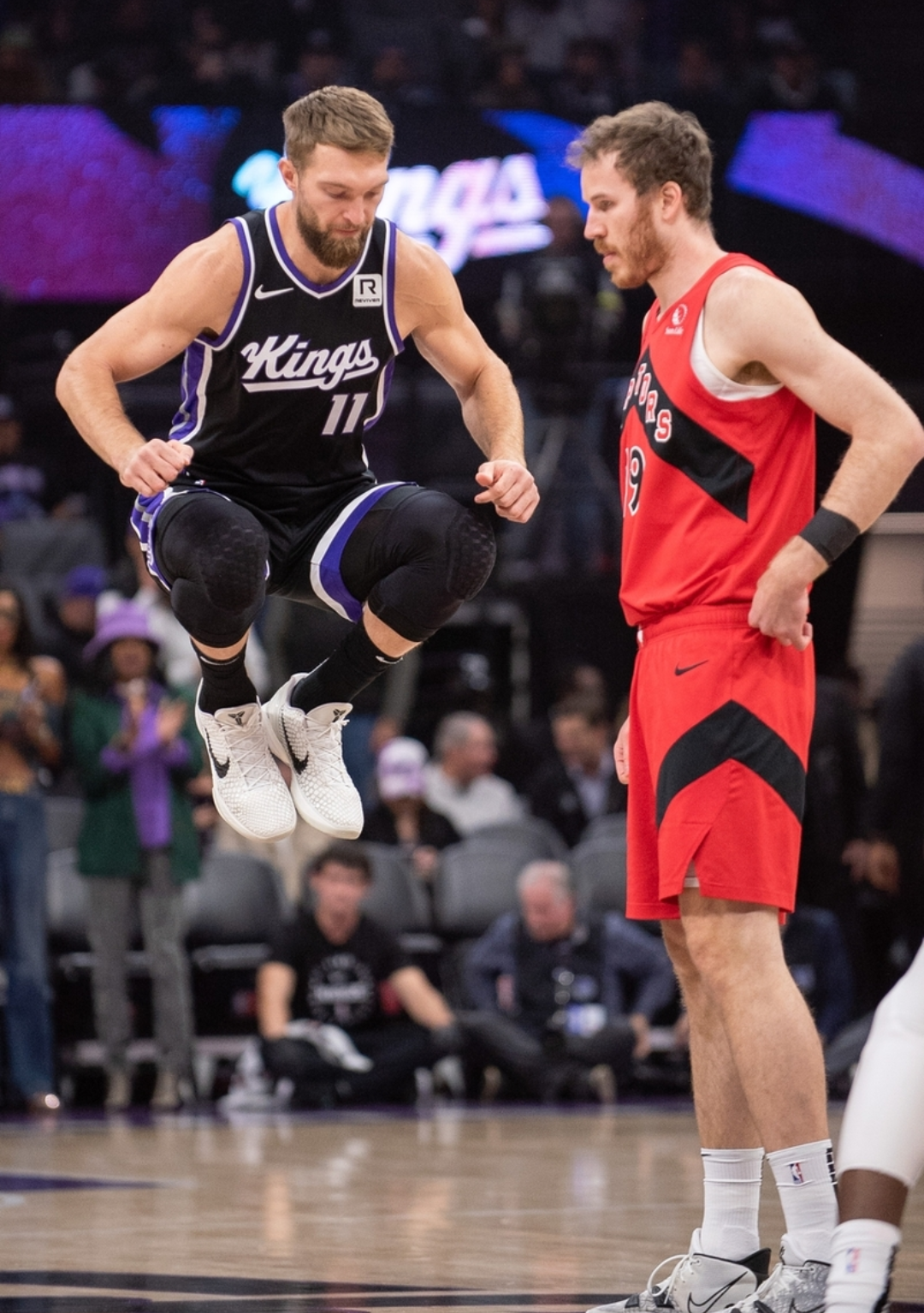 包含猛龙后场砍下三双，助球队轻松获胜的词条