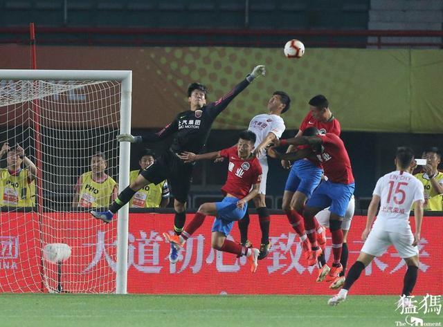 包含建业不敌上港，球队需重新调整状态的词条