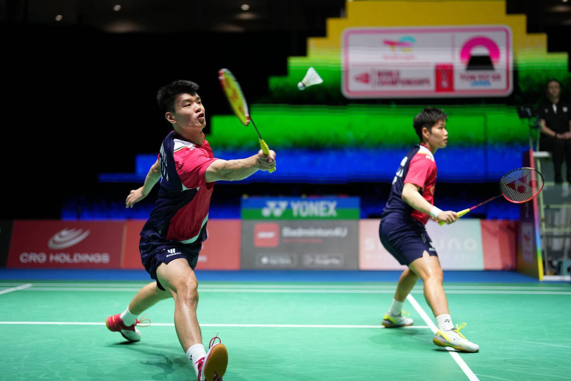 包含中国队鏖战日本队，郑思维刷新纪录的词条