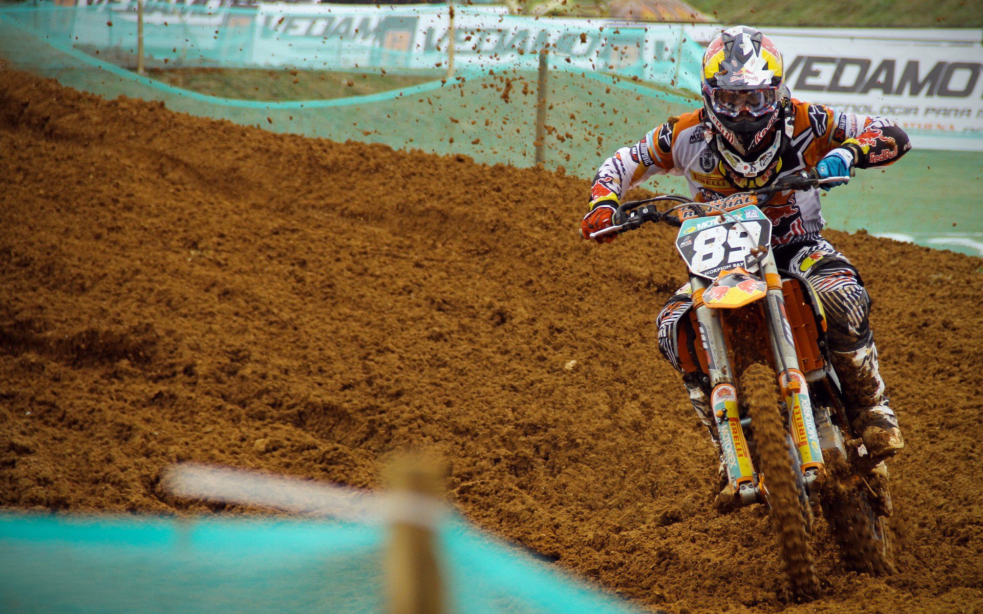 北欧风暴与南美魔法，丹麦的团队压制与梅西的关键艺术